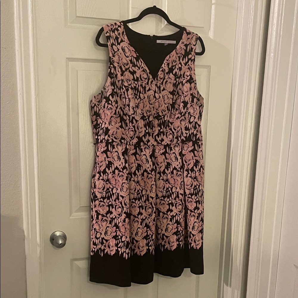 Carmen Marc Valvo Black and Pink Floral Midi Dress